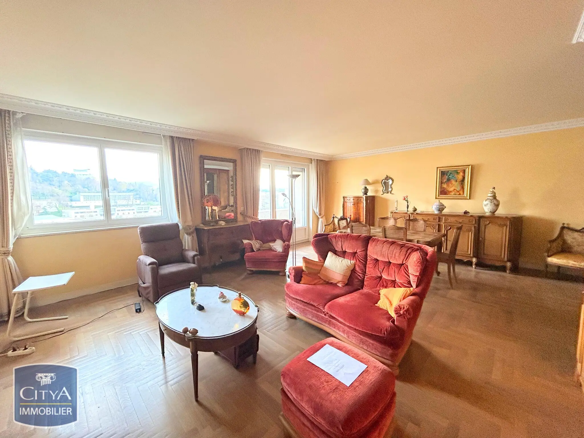 Photo 1 Appartement 5 pièces 122.17m²