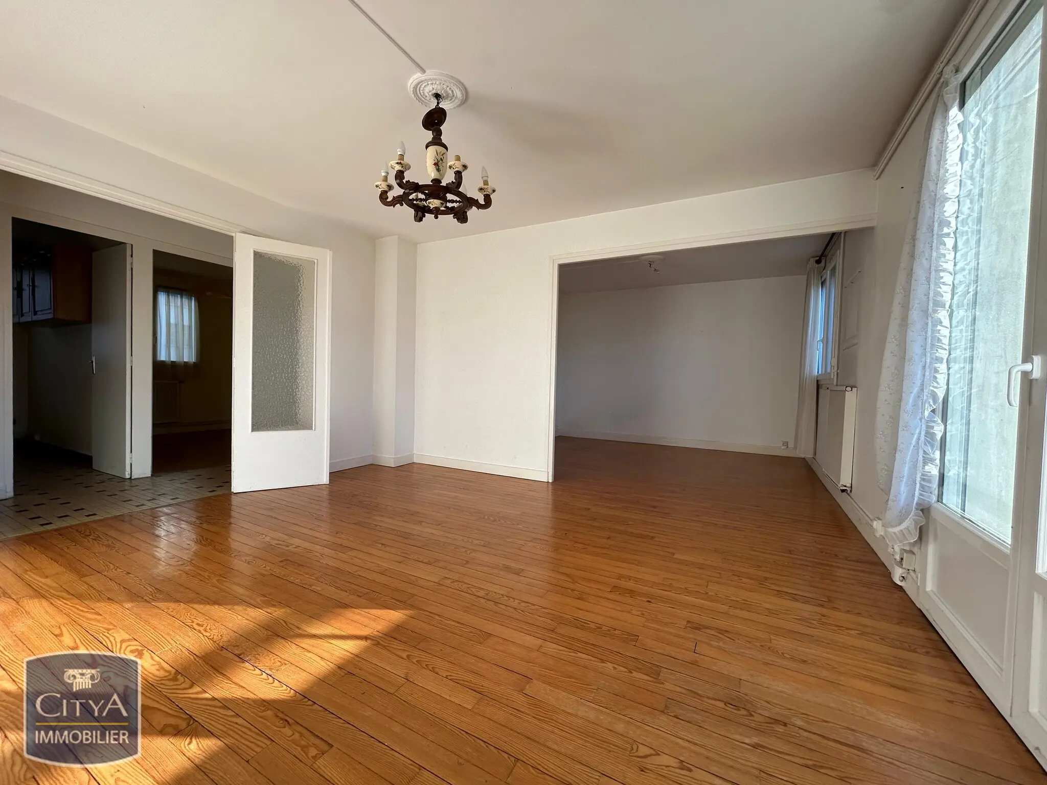 Photo 3 Appartement 5 pièces 82.99m²