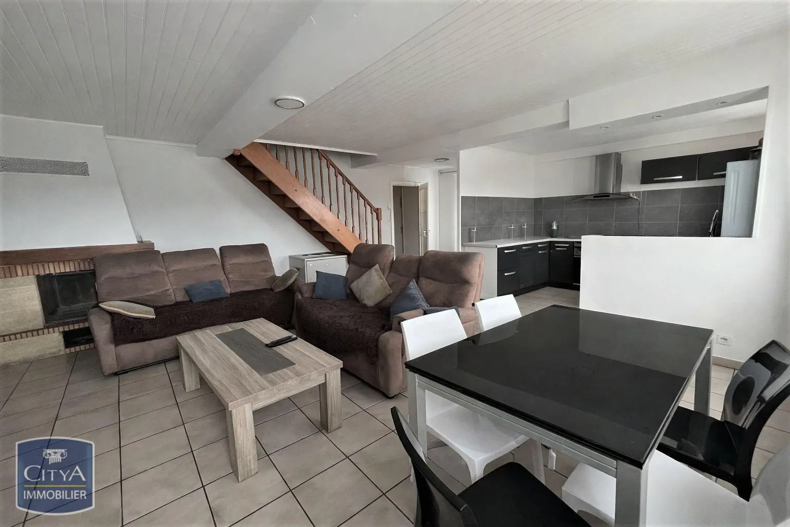 Photo 1 Appartement 4 pièces 111.87m²