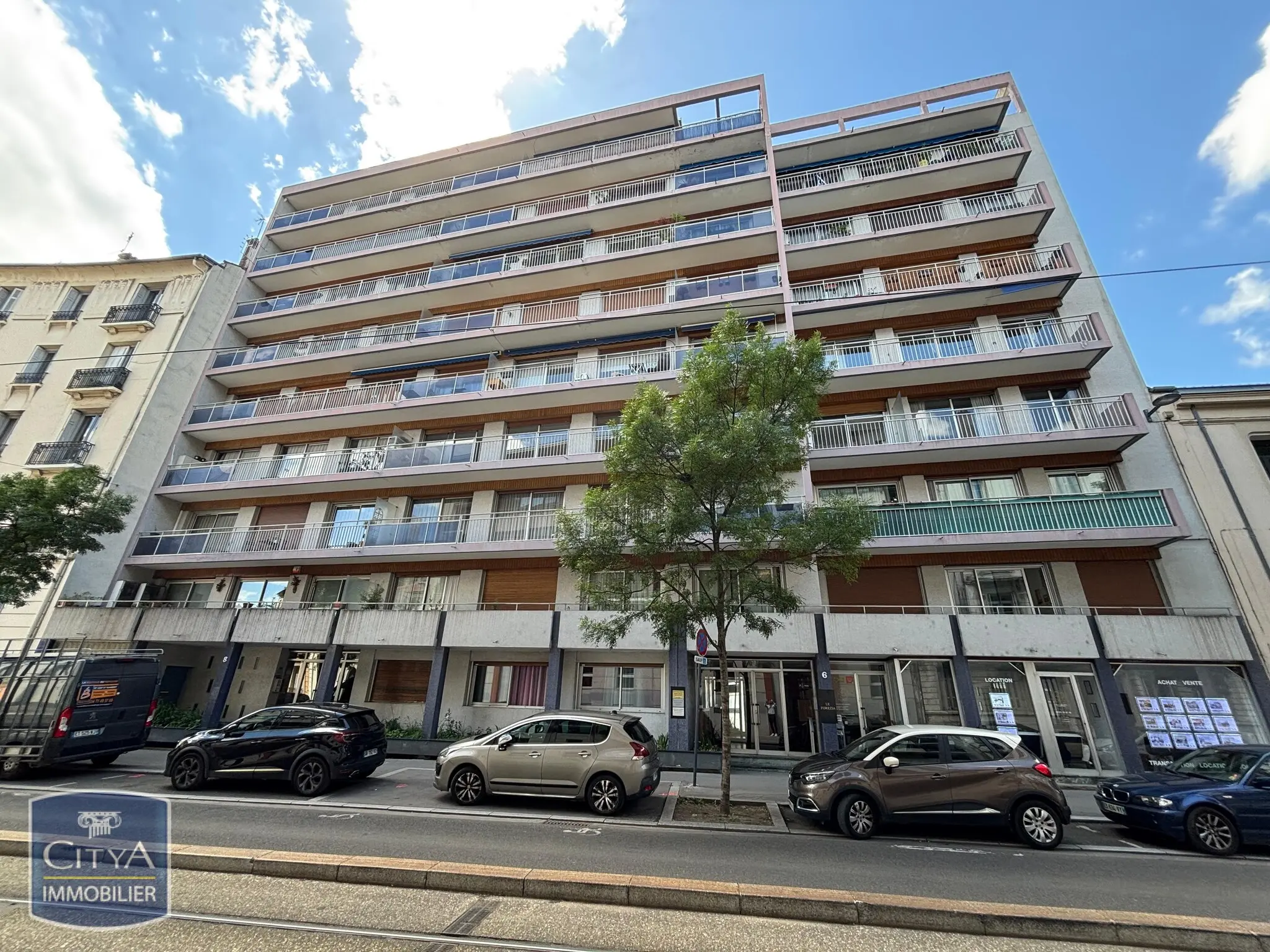 Photo 1 Appartement 6 pièces 173m²