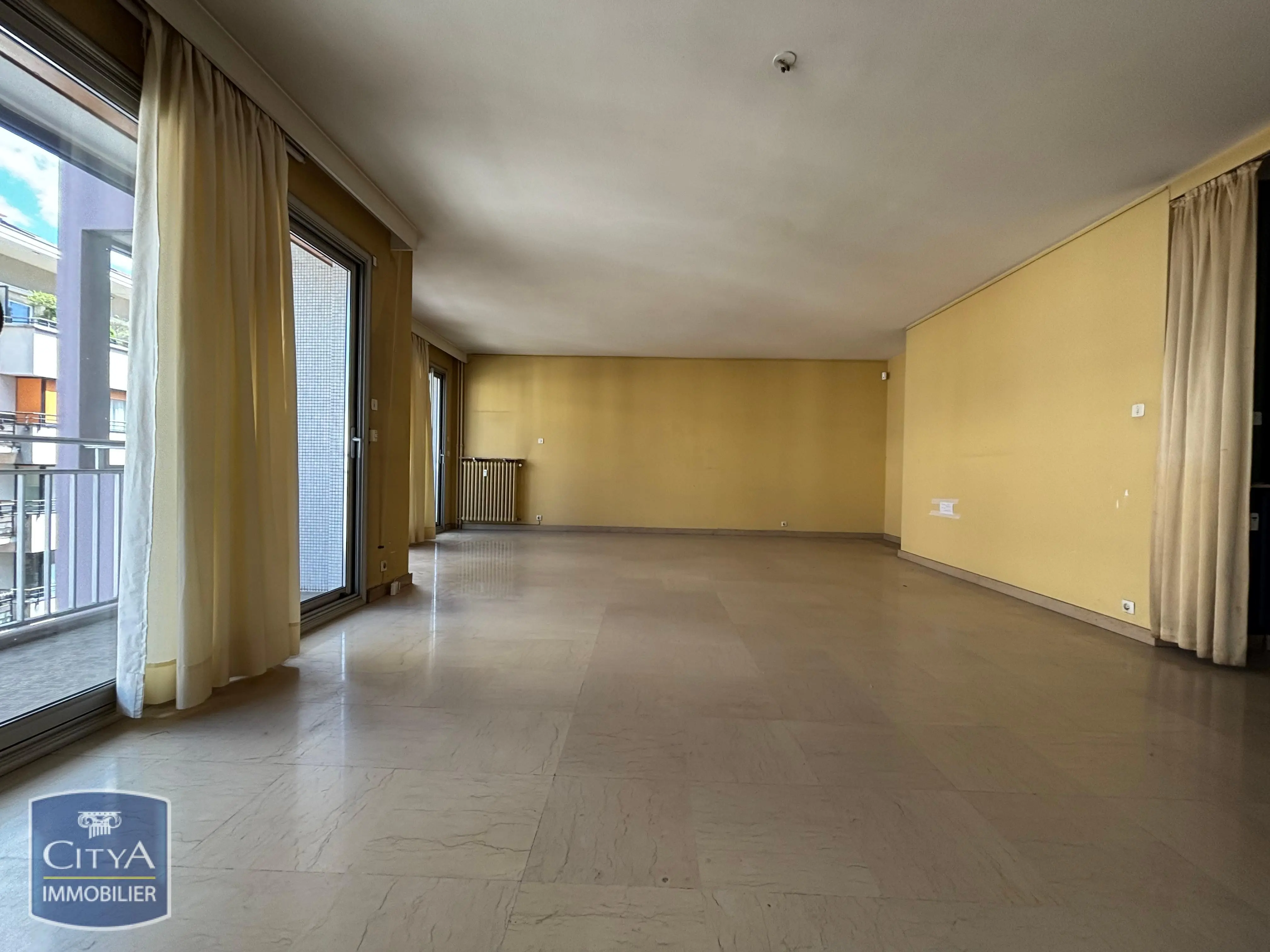 Photo 3 Appartement 6 pièces 173m²