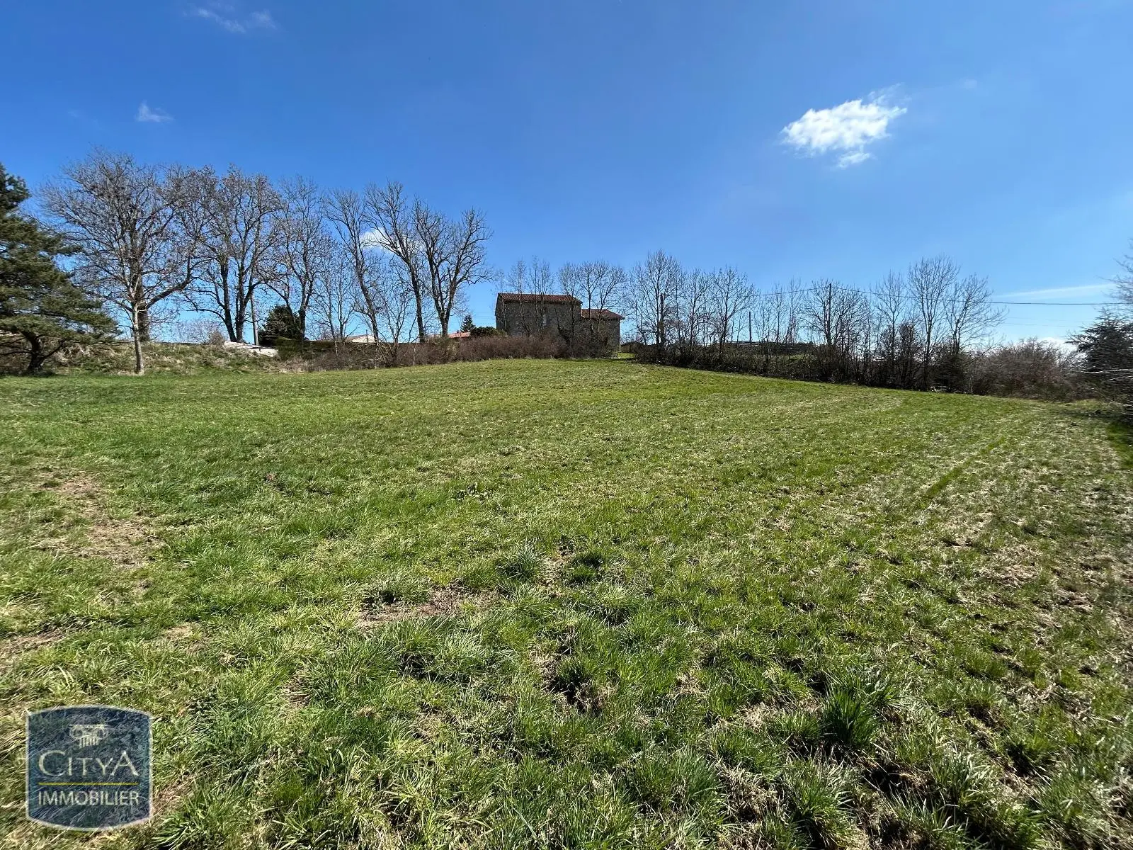 Photo 2 Terrain 2090m²