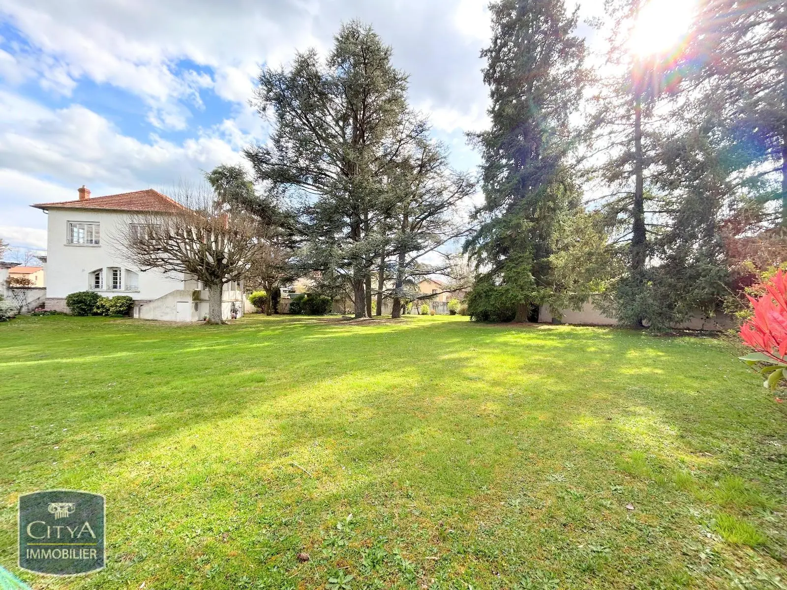 Photo 1 Maison 5 pièces 139.69m²