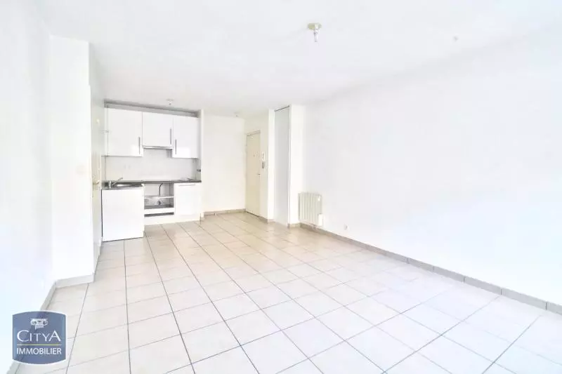Illustration pour Appartement 2 pièces 43m² Photo Appartement 2 pièces 43m²