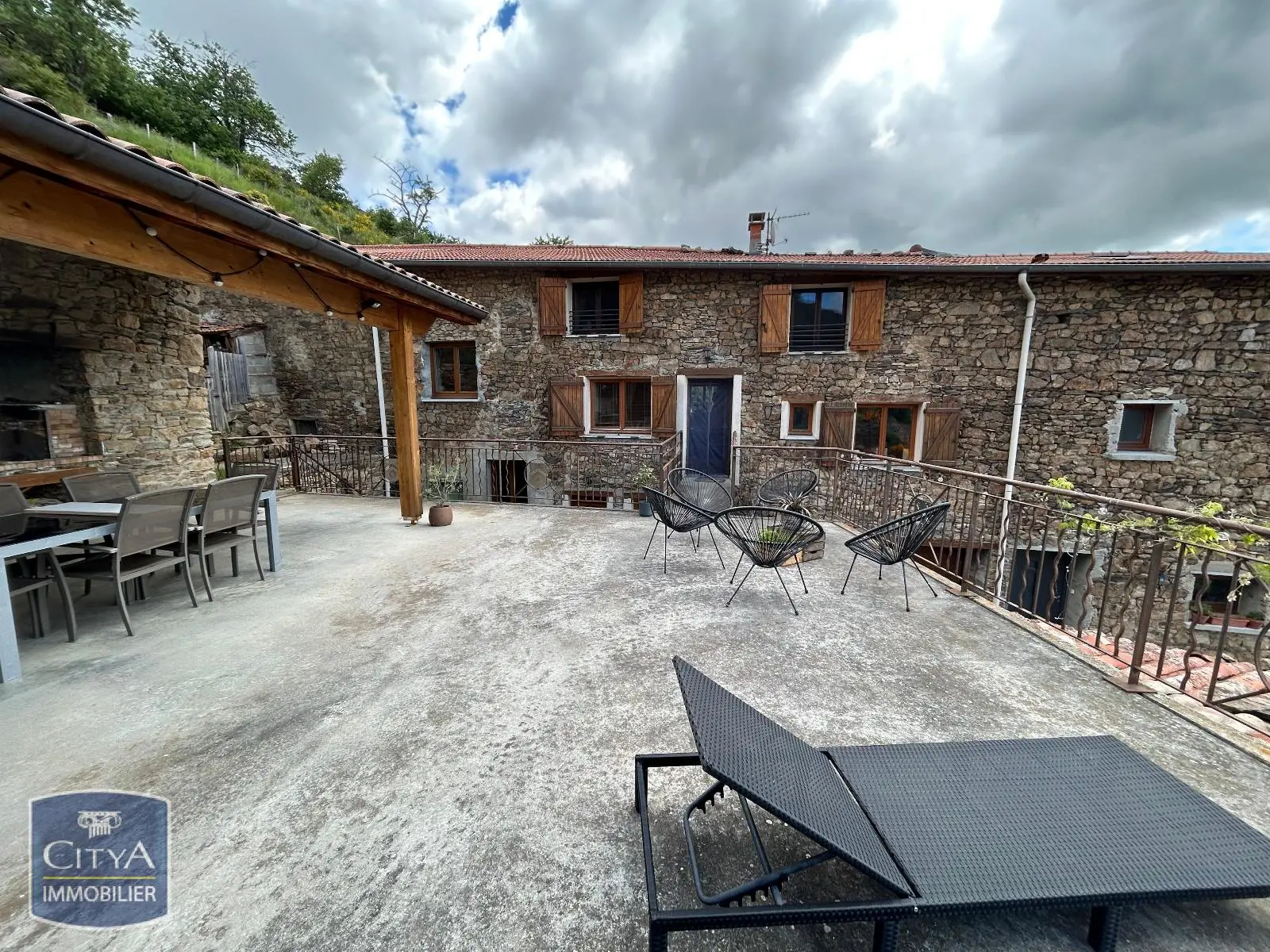 Photo 1 Maison 5 pièces 138.42m²