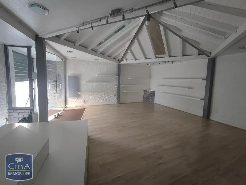 Photo 2 Local Commercial 84.22m²