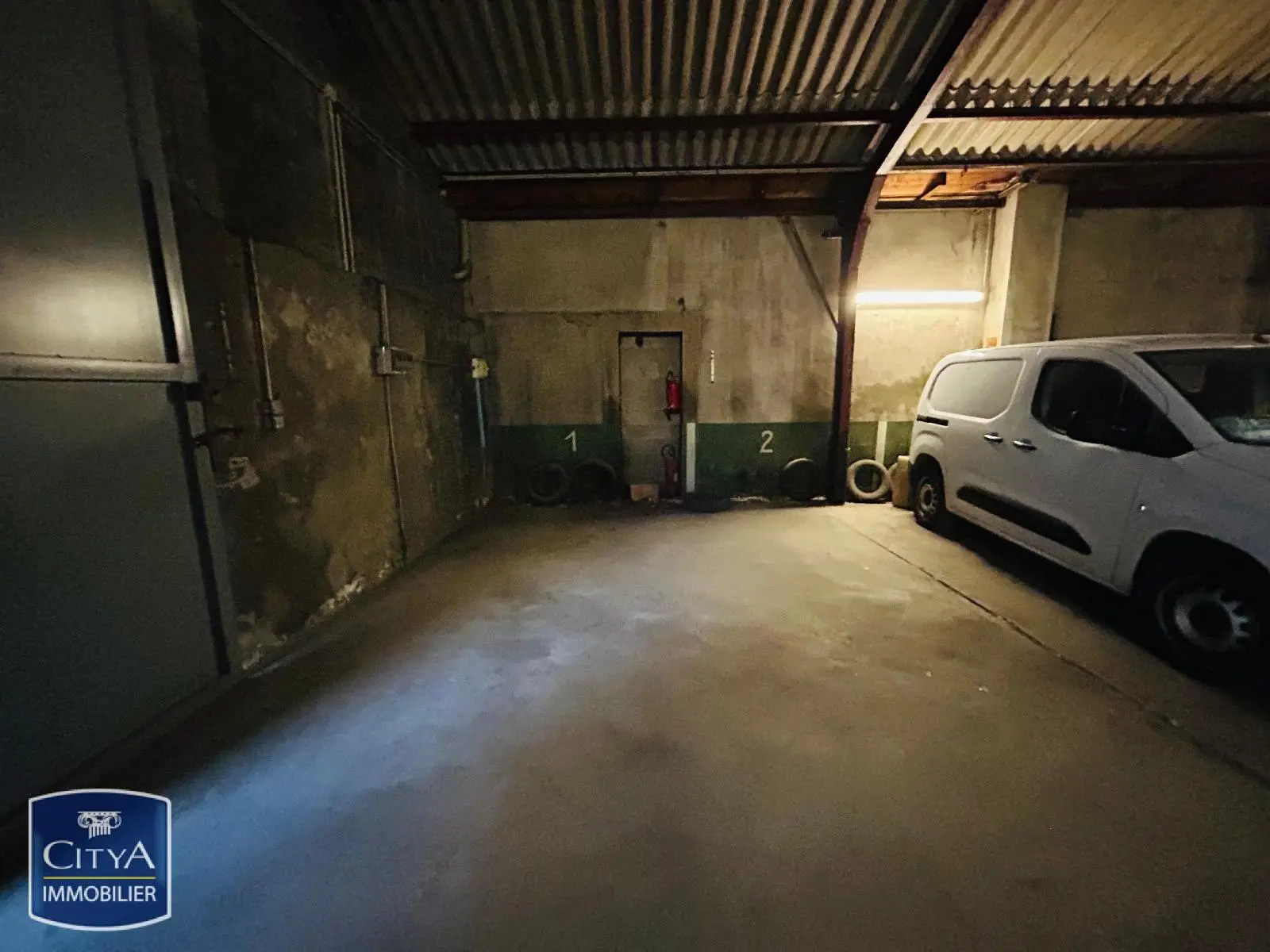 Photo 2 Parking