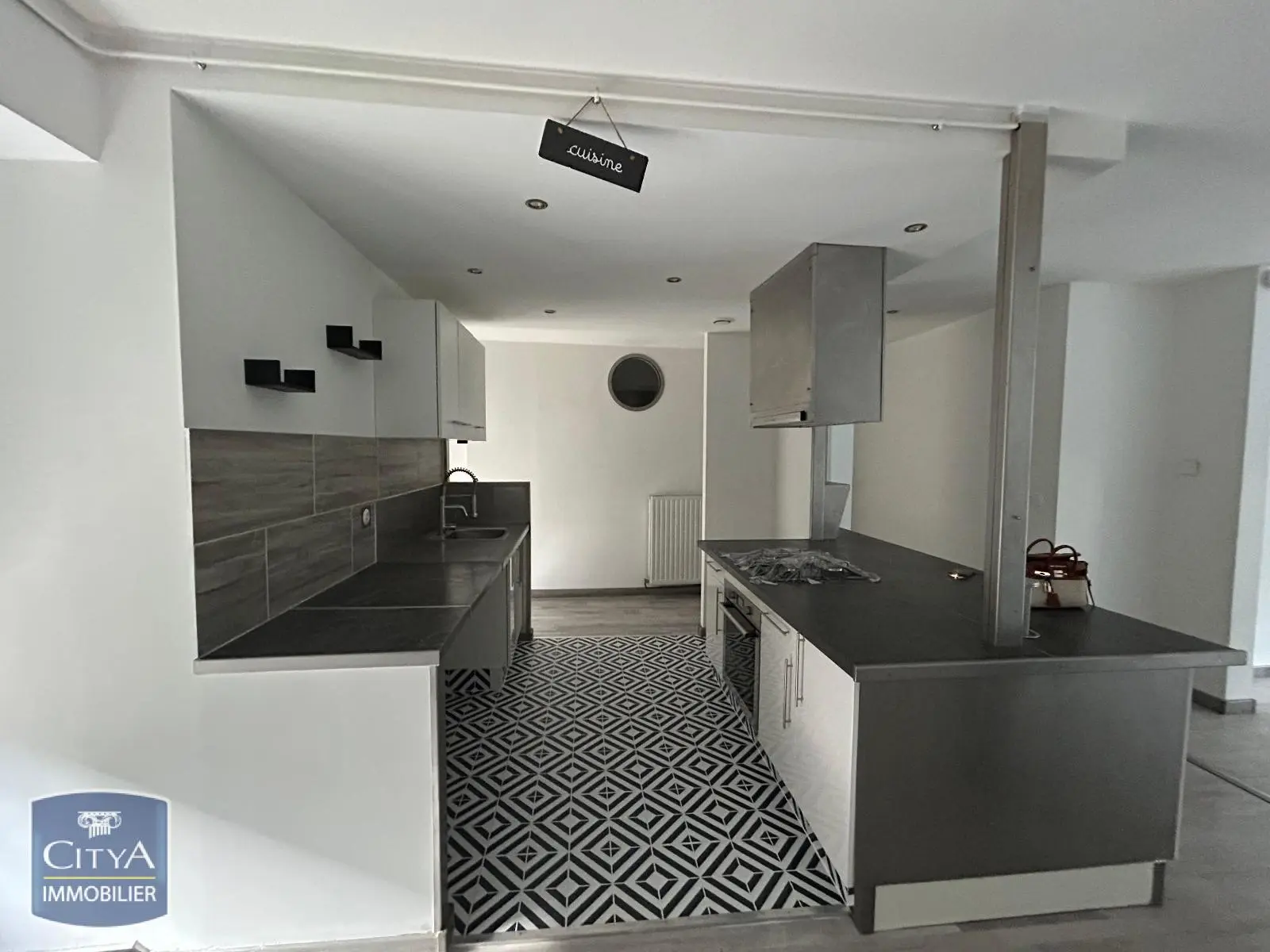 Photo 1 Appartement 2 pièces 67.4m²