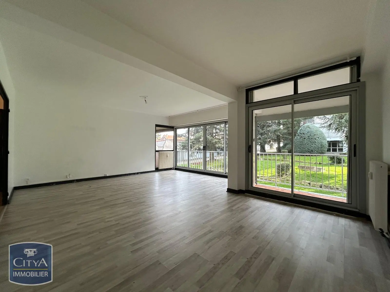 Photo 2 Appartement 5 pièces 102.41m²