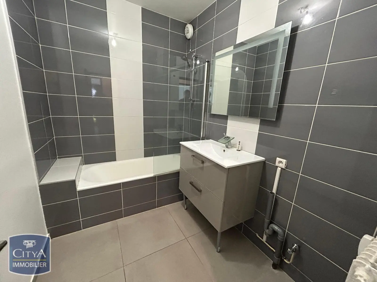 Photo 7 Appartement 5 pièces 102.41m²