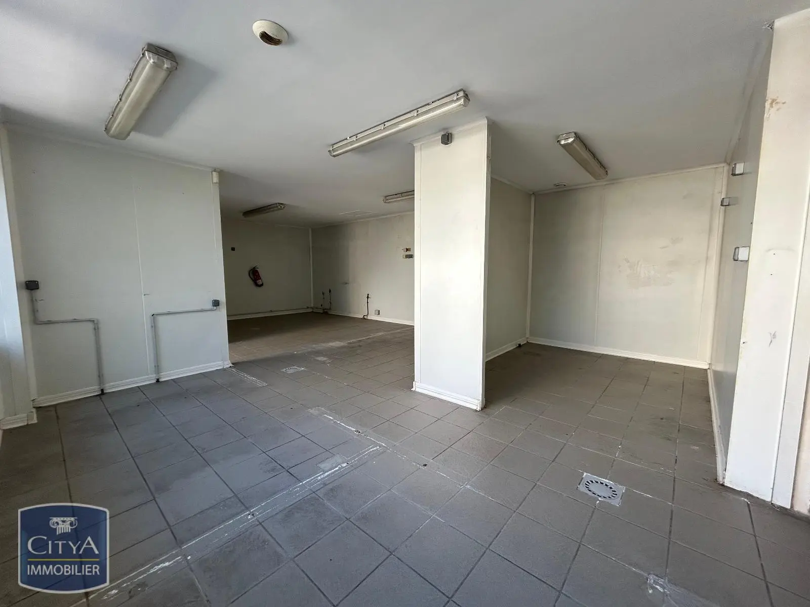 Photo 3 local commercial Rive-de-Gier