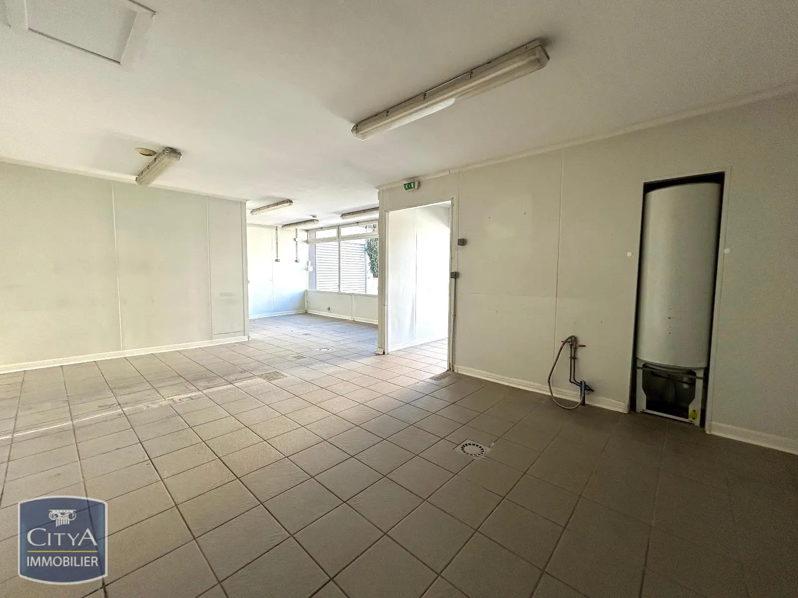 Photo 1 Local Commercial