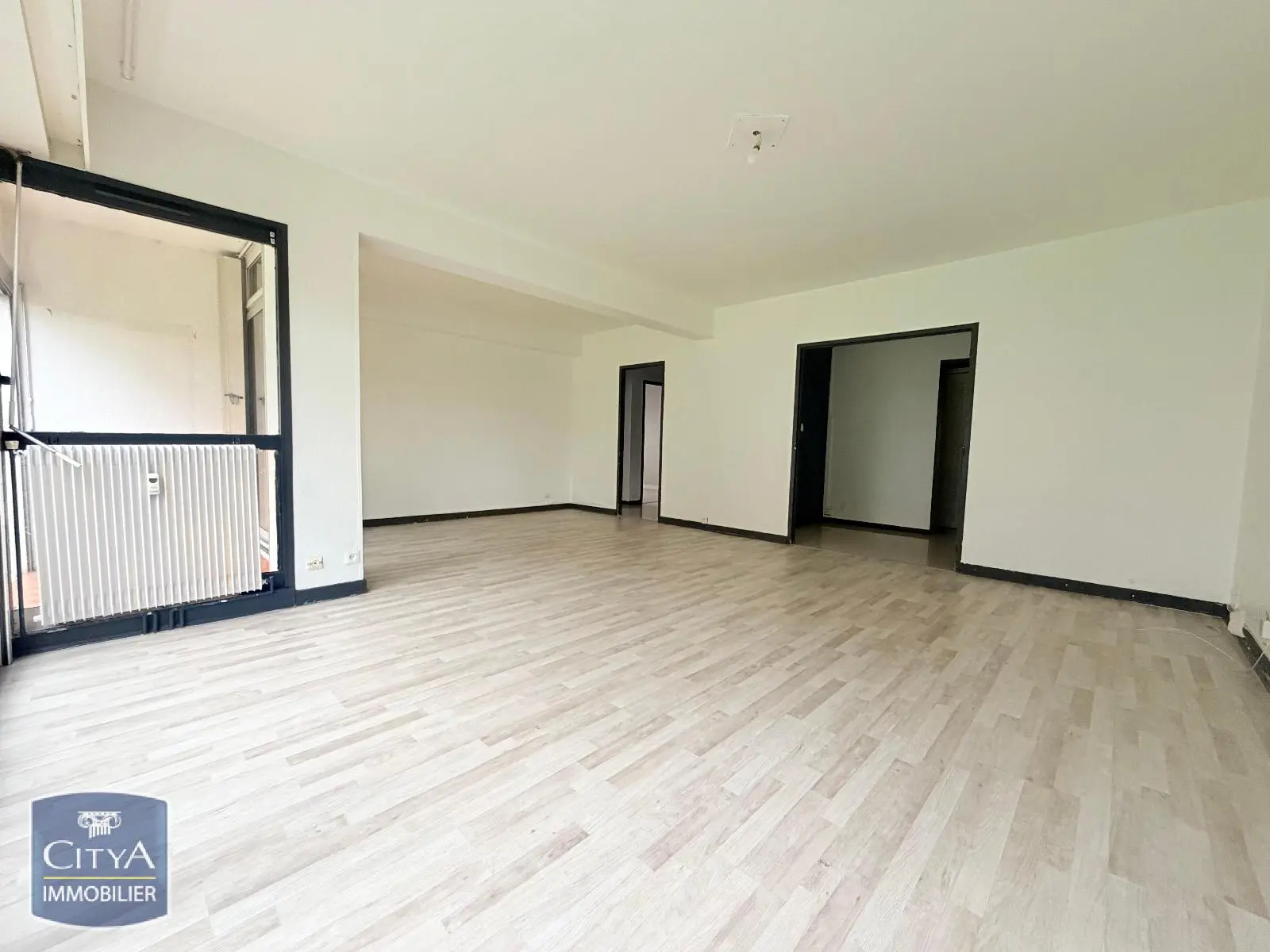 Photo 2 Appartement 5 pièces 102.41m²