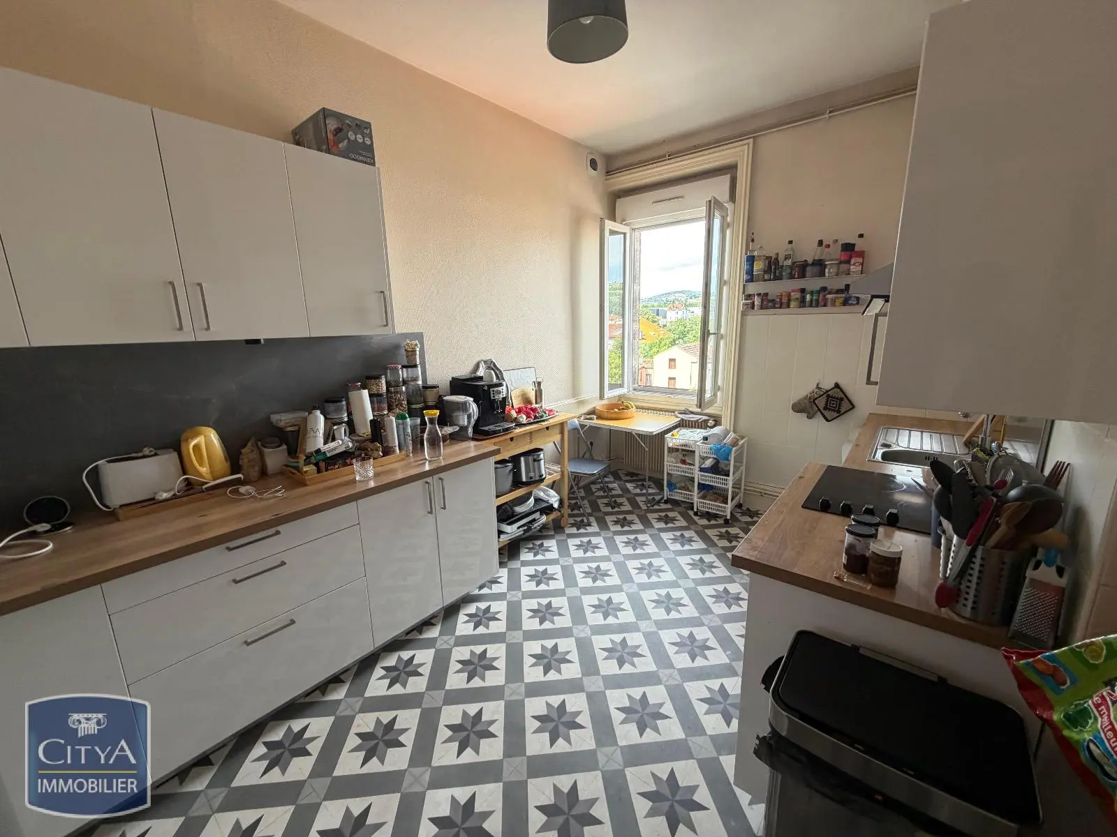 Photo 2 Appartement 4 pièces 120.81m²