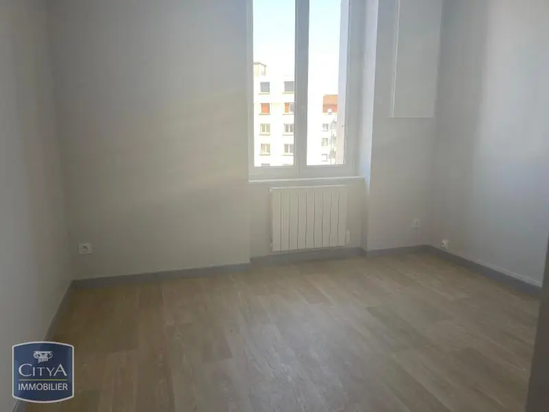 Photo 2 Appartement 1 pièce 33m²