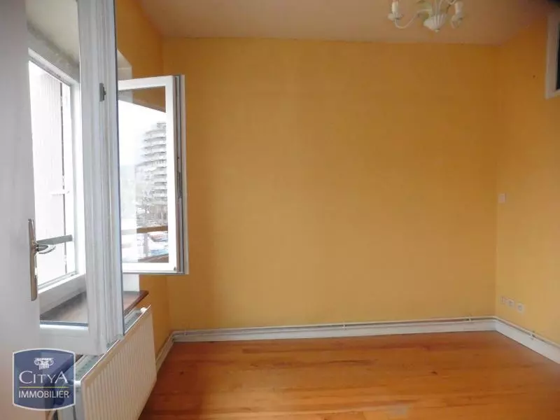 Illustration pour Appartement 2 pièces 46m² Photo Appartement 2 pièces 46m²