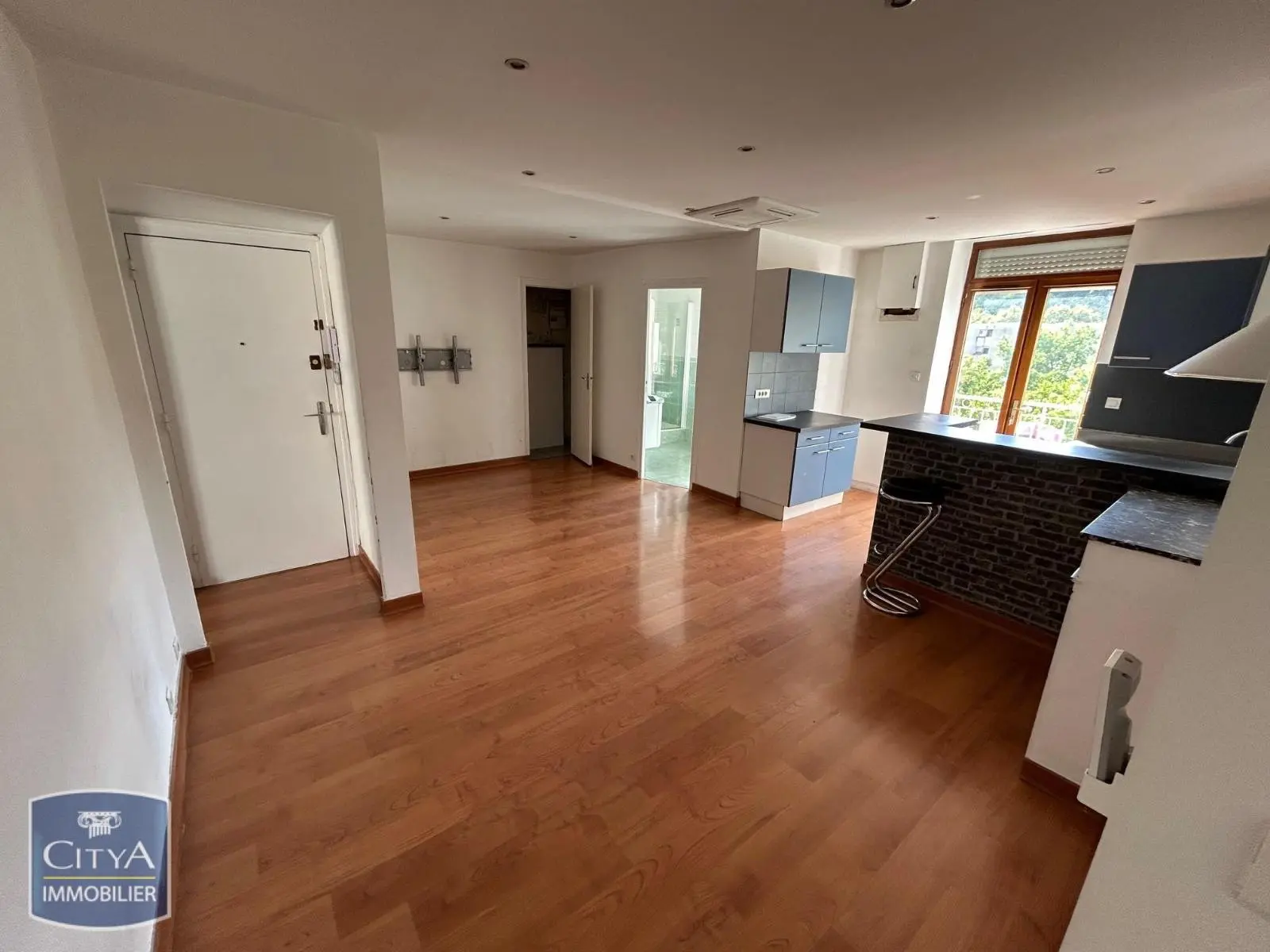 Photo 1 Appartement 4 pièces 81.72m²