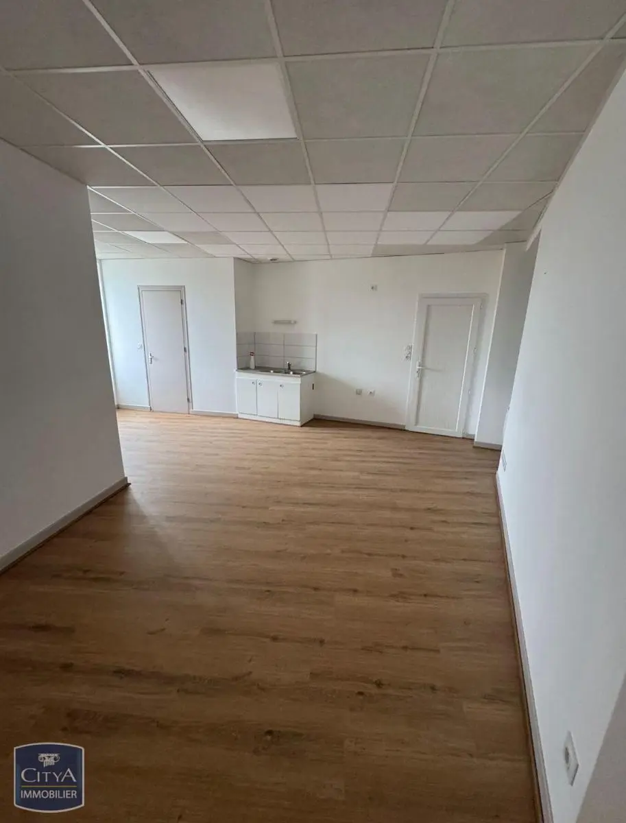 Photo 2 Appartement 1 pièce 37.06m²