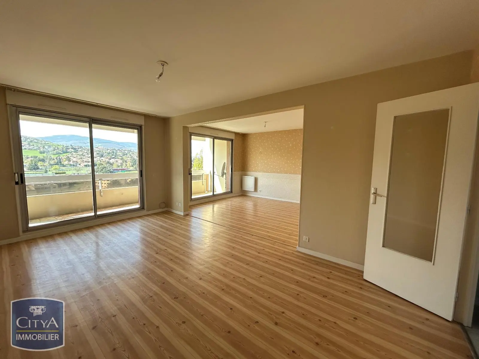 Photo 1 Appartement 4 pièces 84.59m²