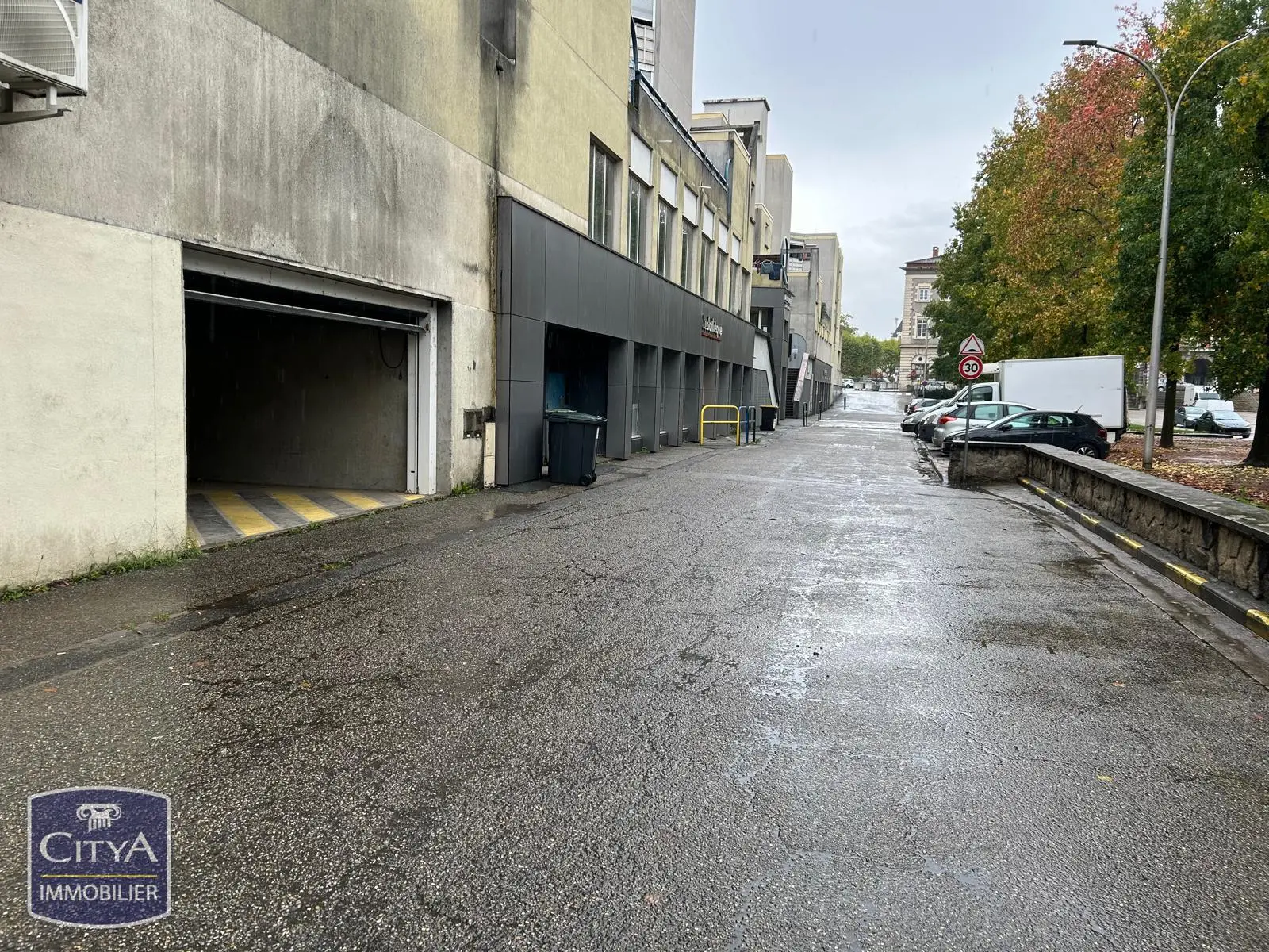 Photo 1 Parking 117m²