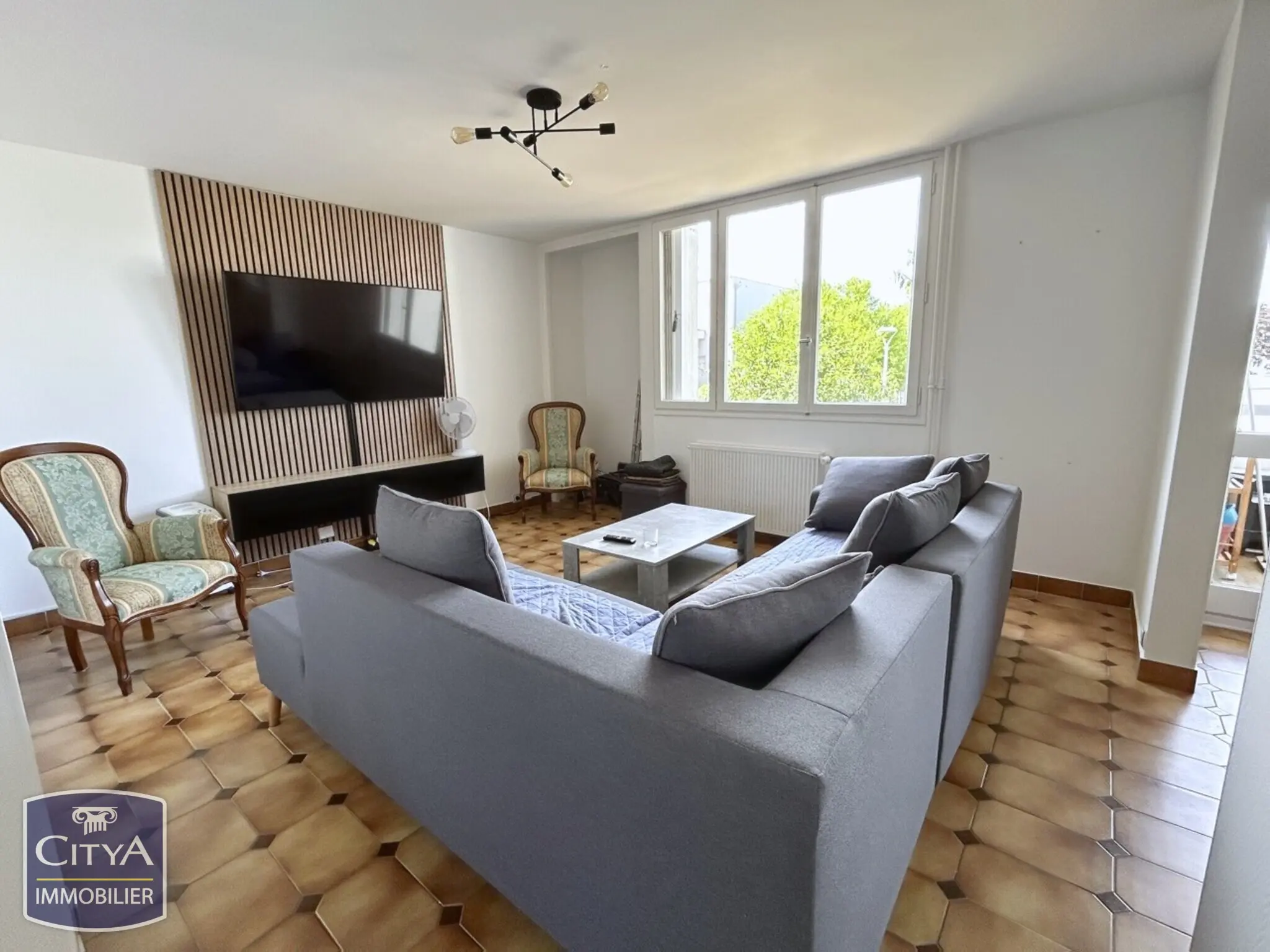 Photo 1 Appartement 5 pièces 98m²