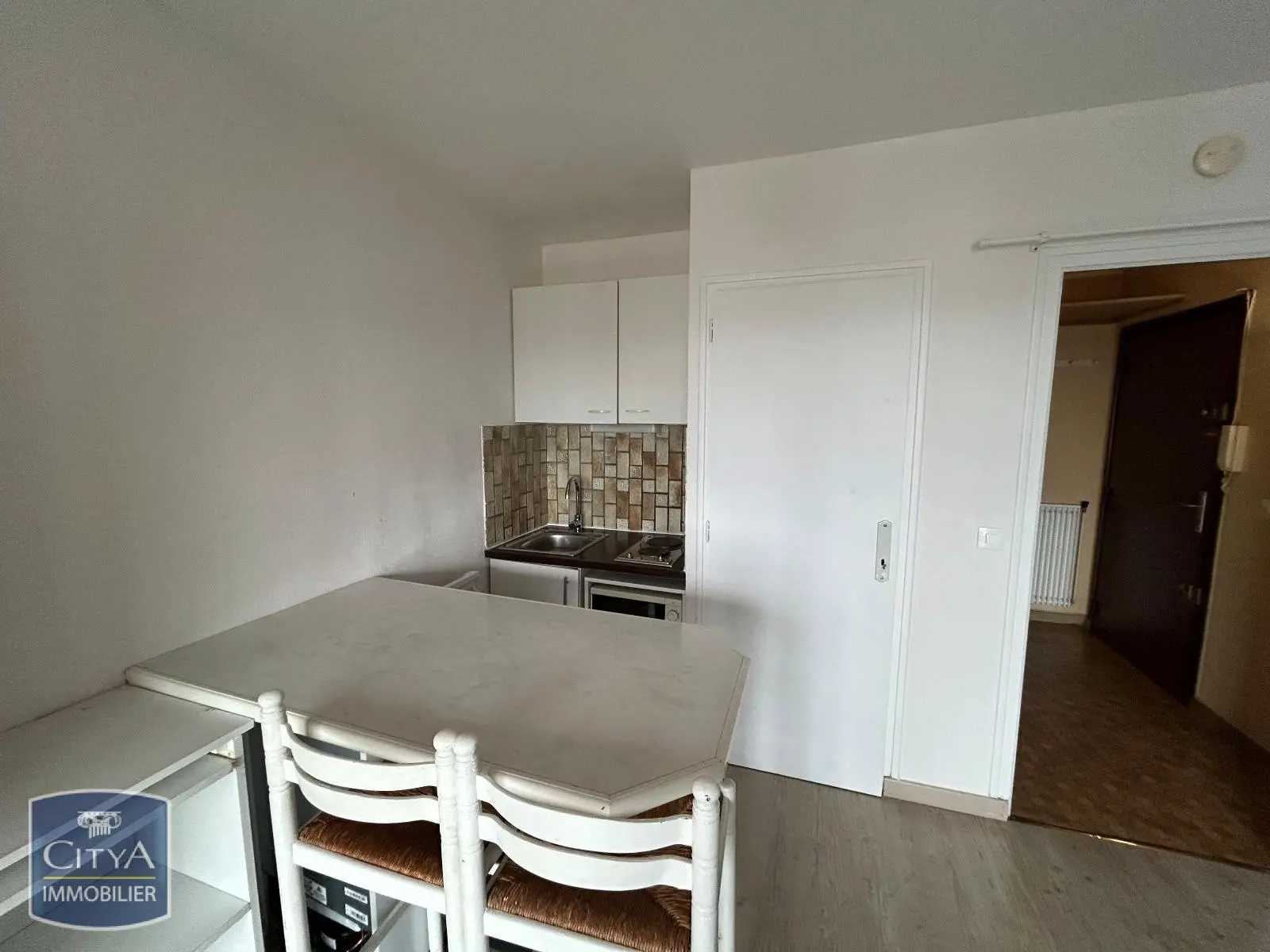 Photo 3 Appartement 1 pièce 24.07m²