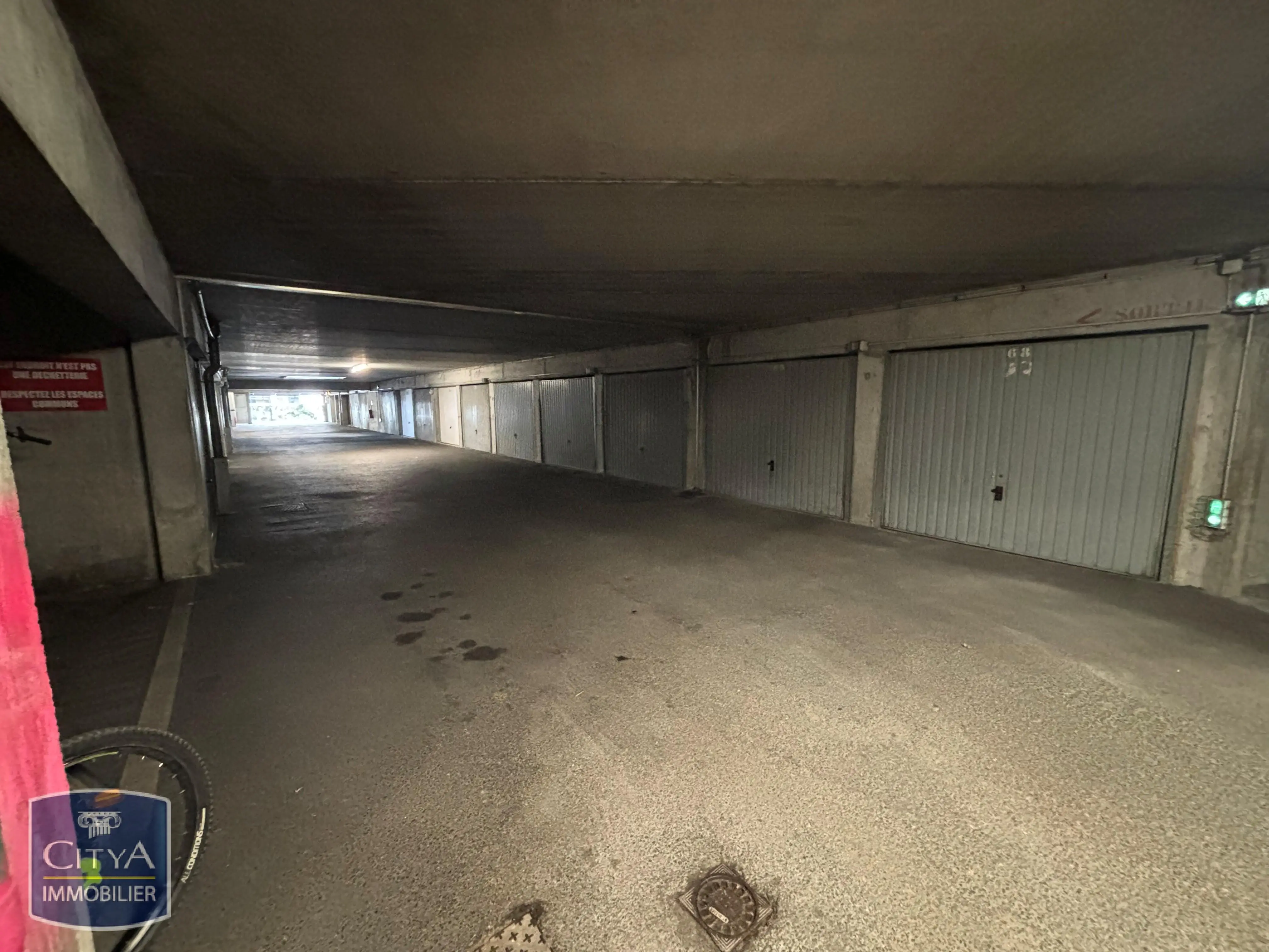 Photo 5 Parking 20m²