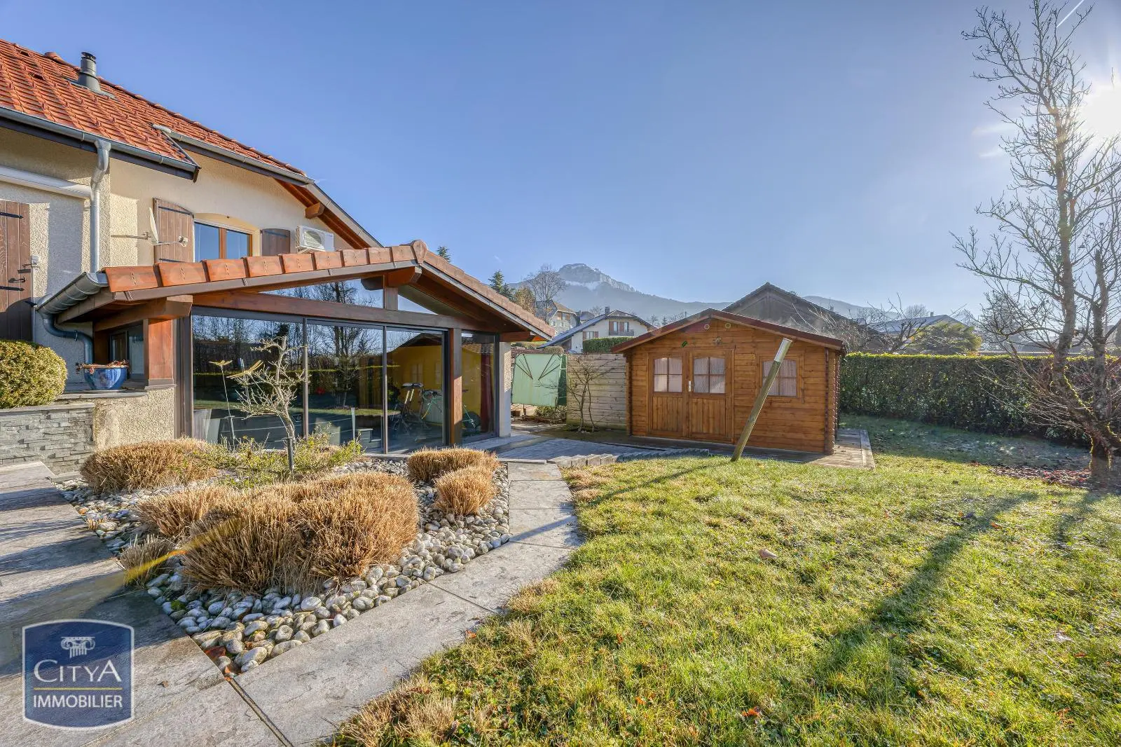 Photo 1 Maison 7 pièces 180m²