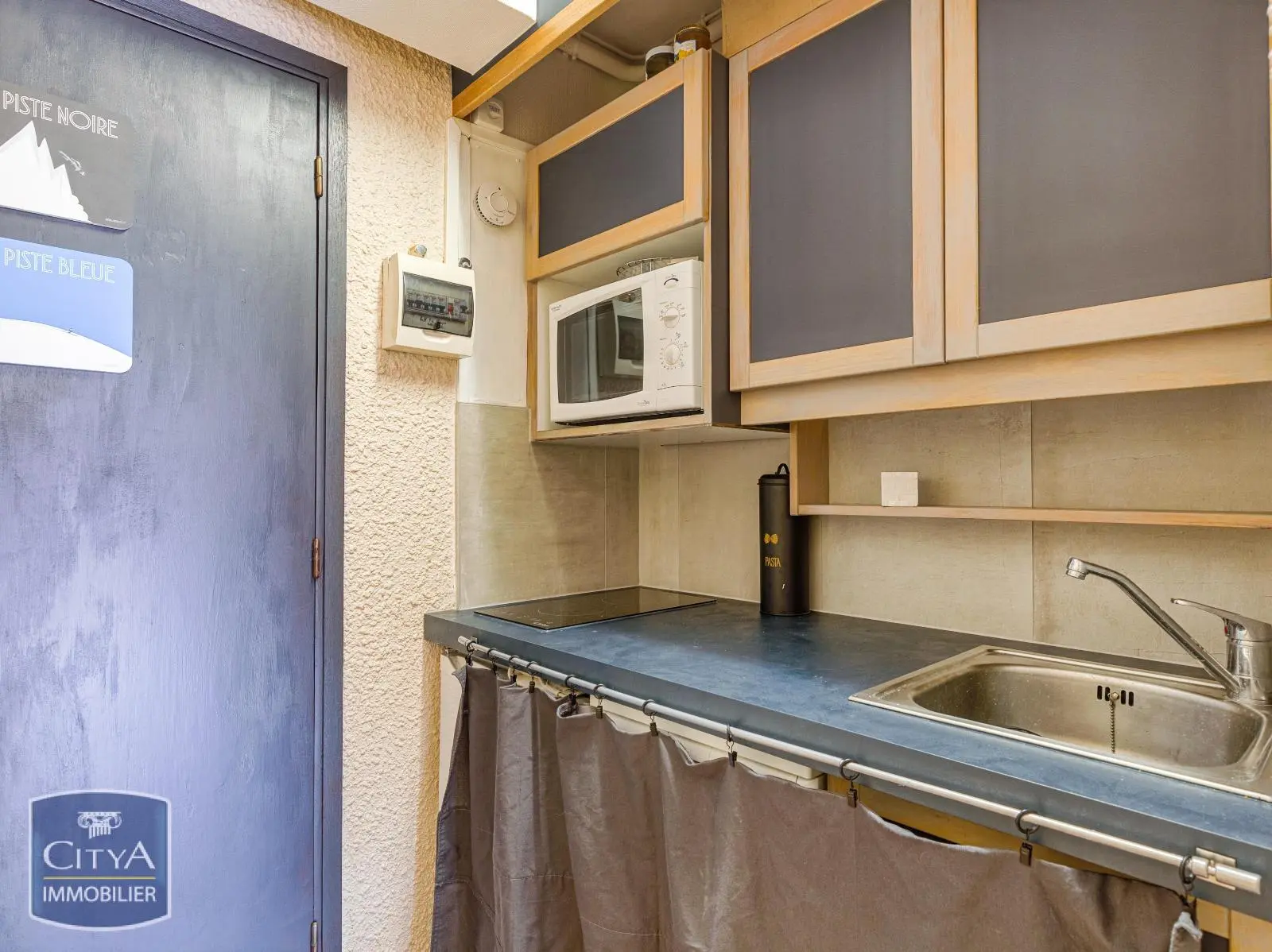 Photo 1 Appartement 1 pièce 26.74m²