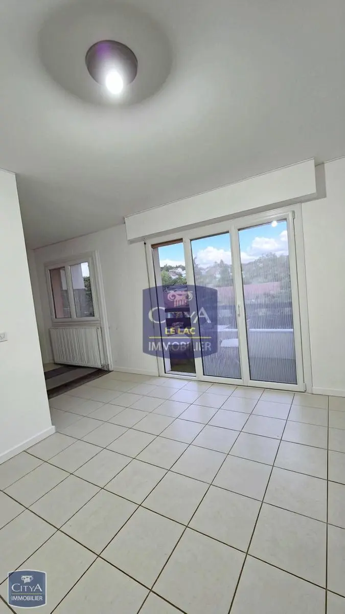 Photo 2 Appartement 1 pièce 25.76m²