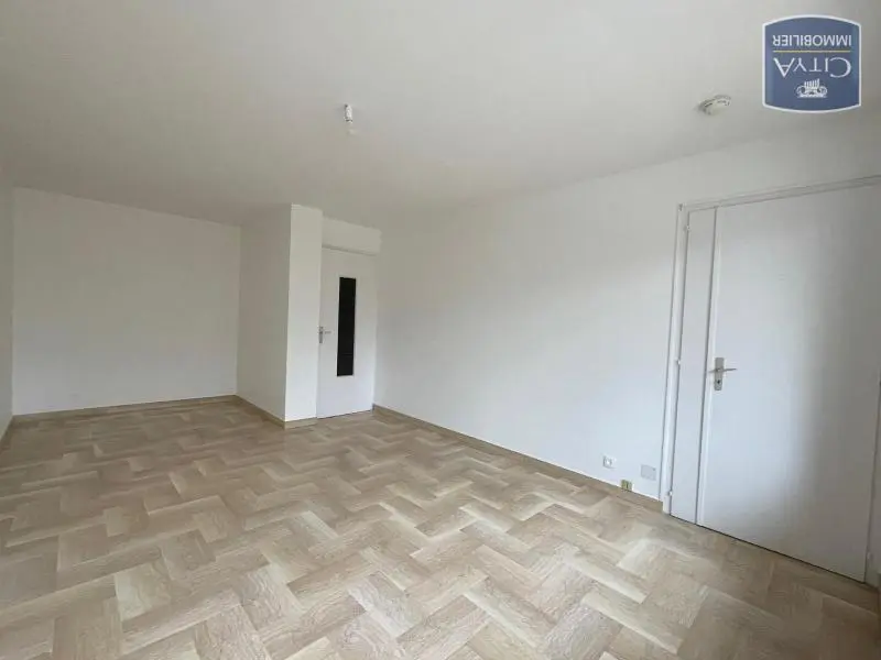 Photo 1 Appartement 1 pièce 37m²