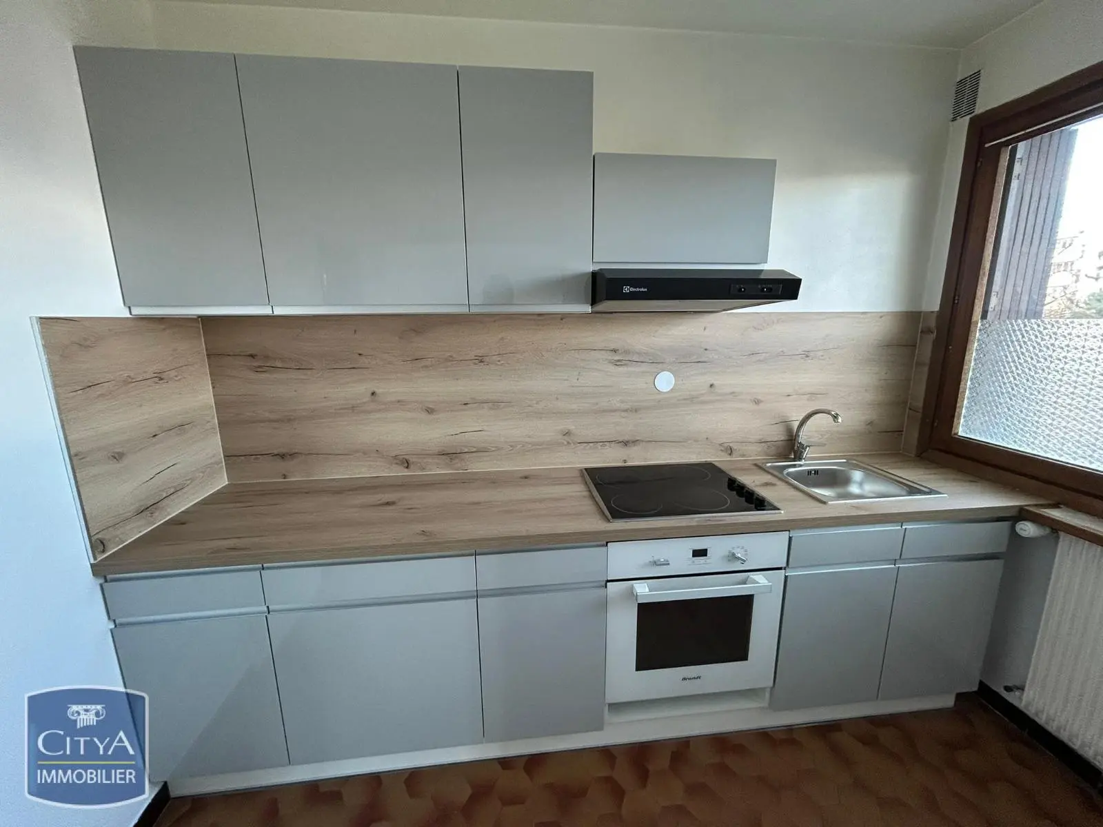 Photo 2 Appartement 1 pièce 31.47m²