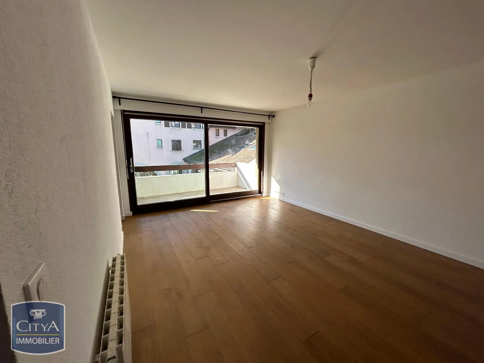 Photo 1 Appartement 4 pièces 113.85m²
