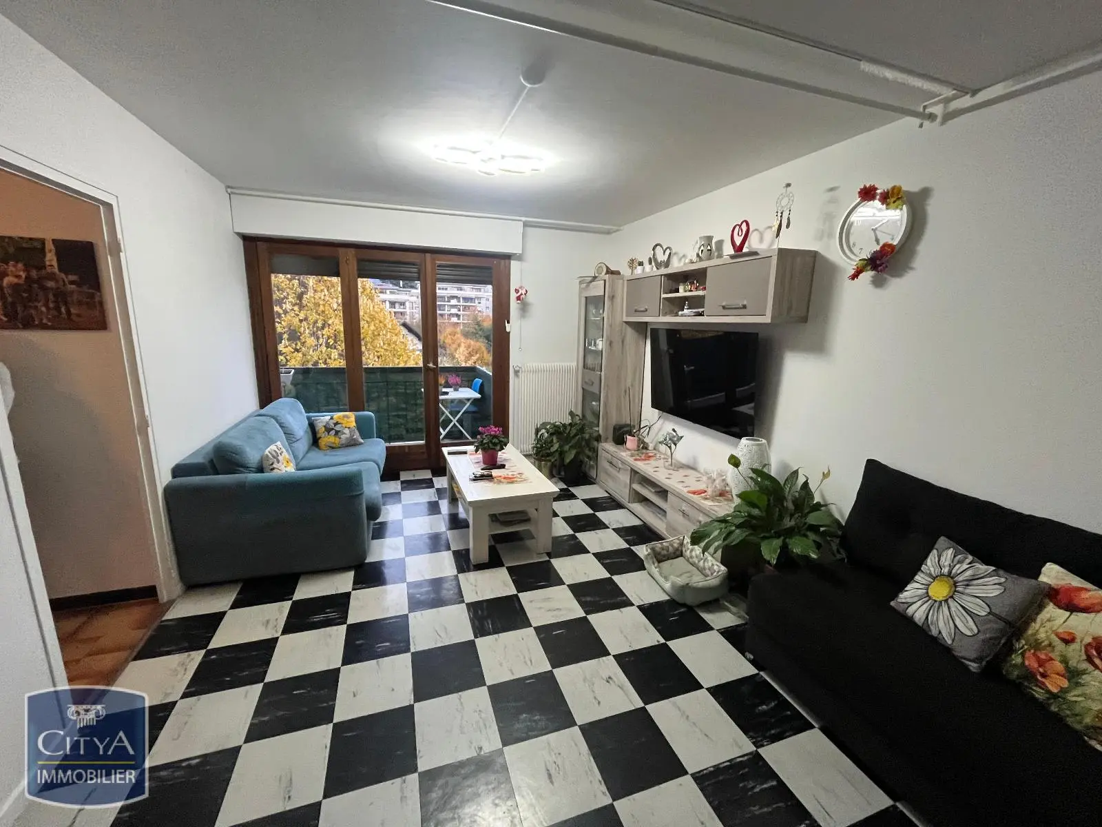 Photo 2 Appartement 1 pièce 37m²