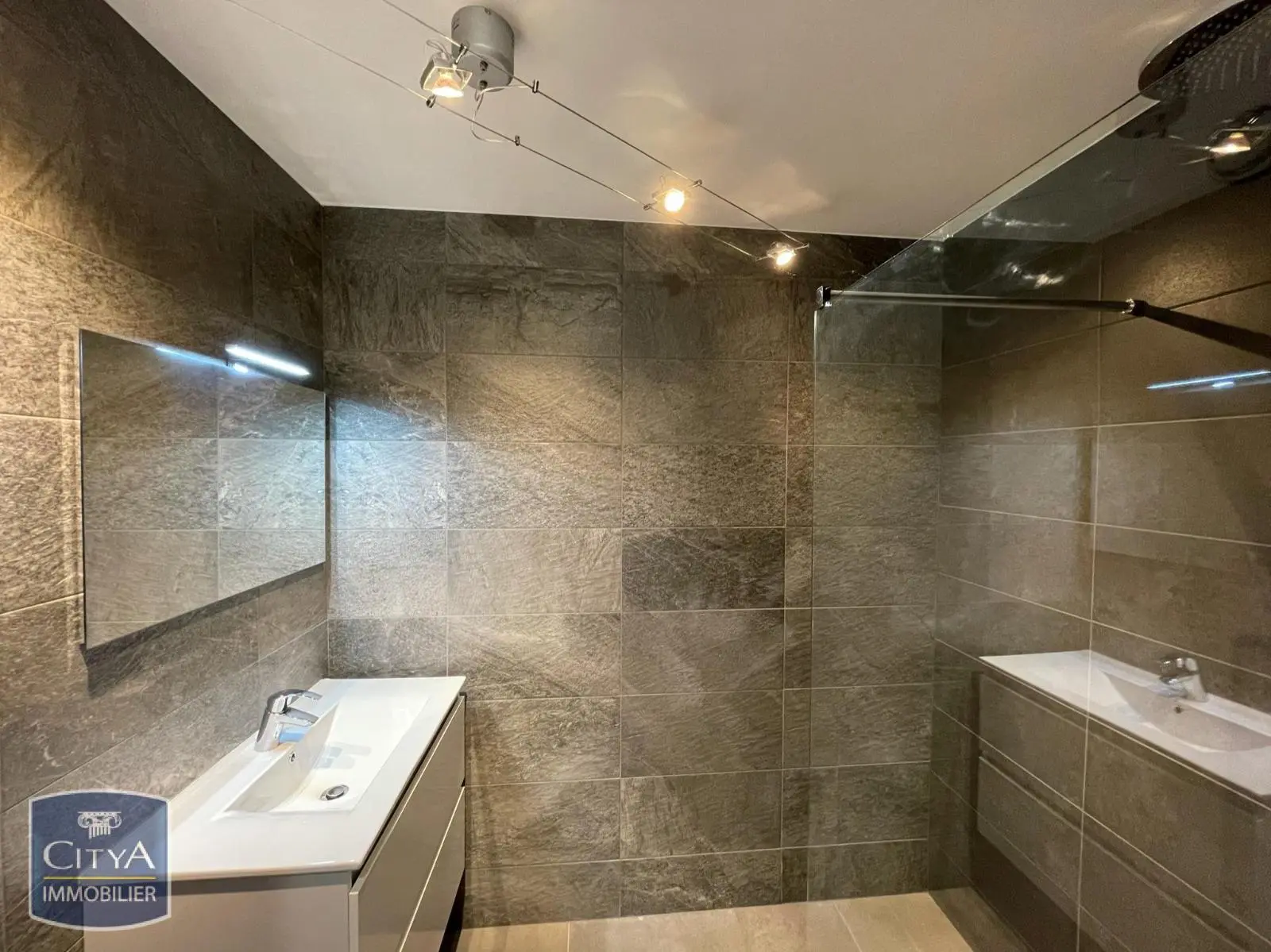 Photo 13 Appartement 4 pièces 91m²