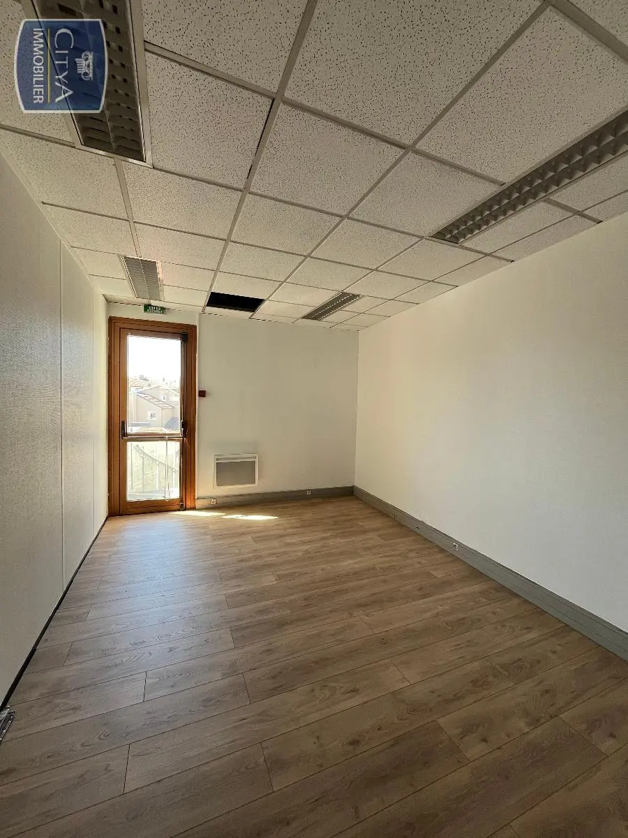 Photo 1 local commercial Lyon 7e Arrondissement