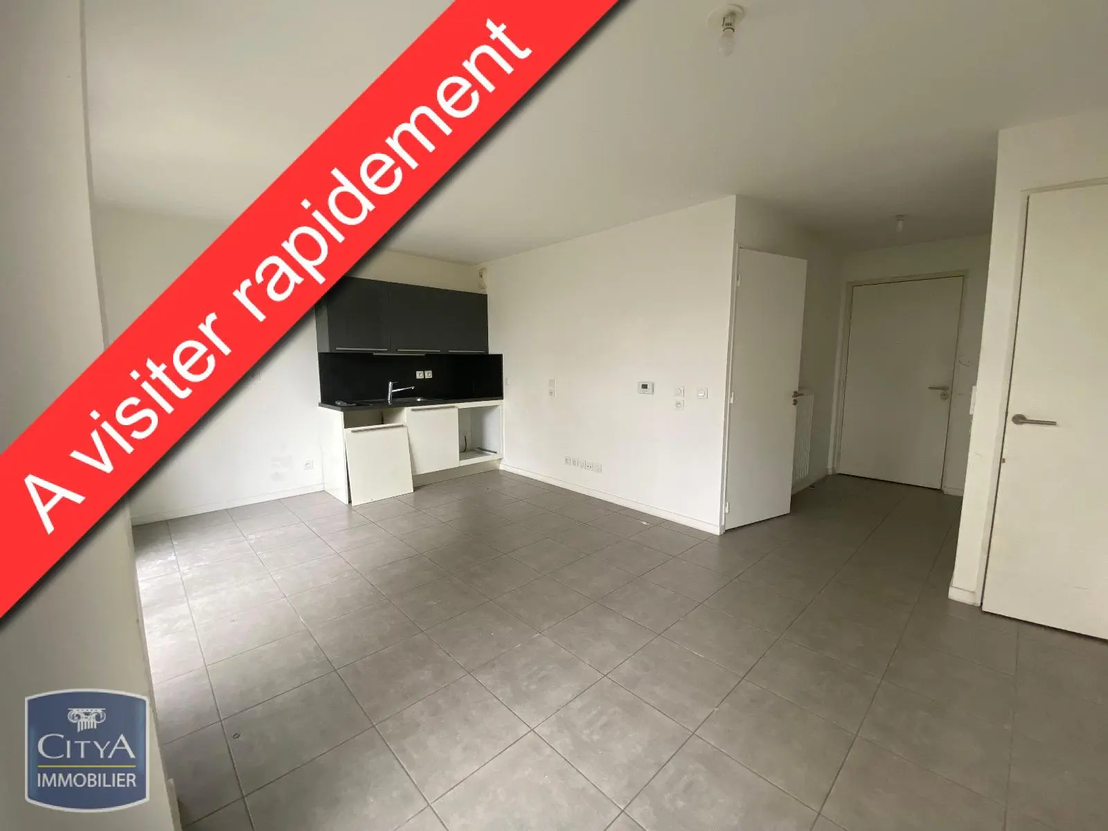 Photo 1 Appartement 1 pièce 30.96m²