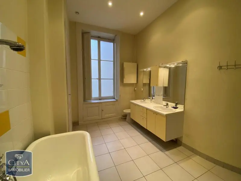 Photo 11 Appartement 7 pièces 226.13m²