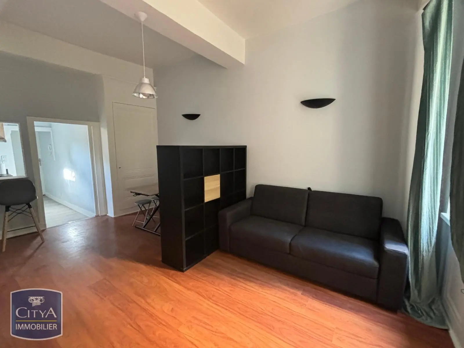 Photo 1 Appartement 1 pièce 28.48m²