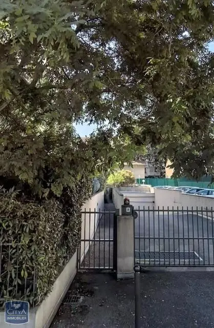 Photo 1 parking Villeurbanne