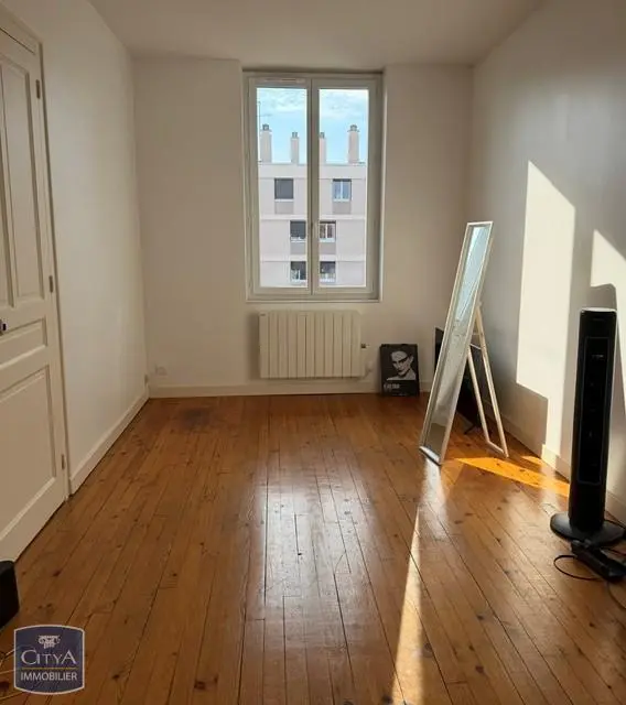 Photo 2 Appartement 1 pièce 29.72m²