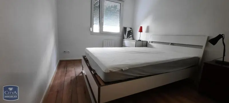 à louer joli 2 pièces meublé centre villeurbanne Métro Gratte ciel