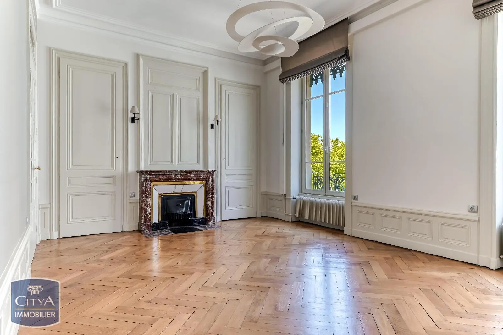 Photo 2 Appartement 5 pièces 187.92m²