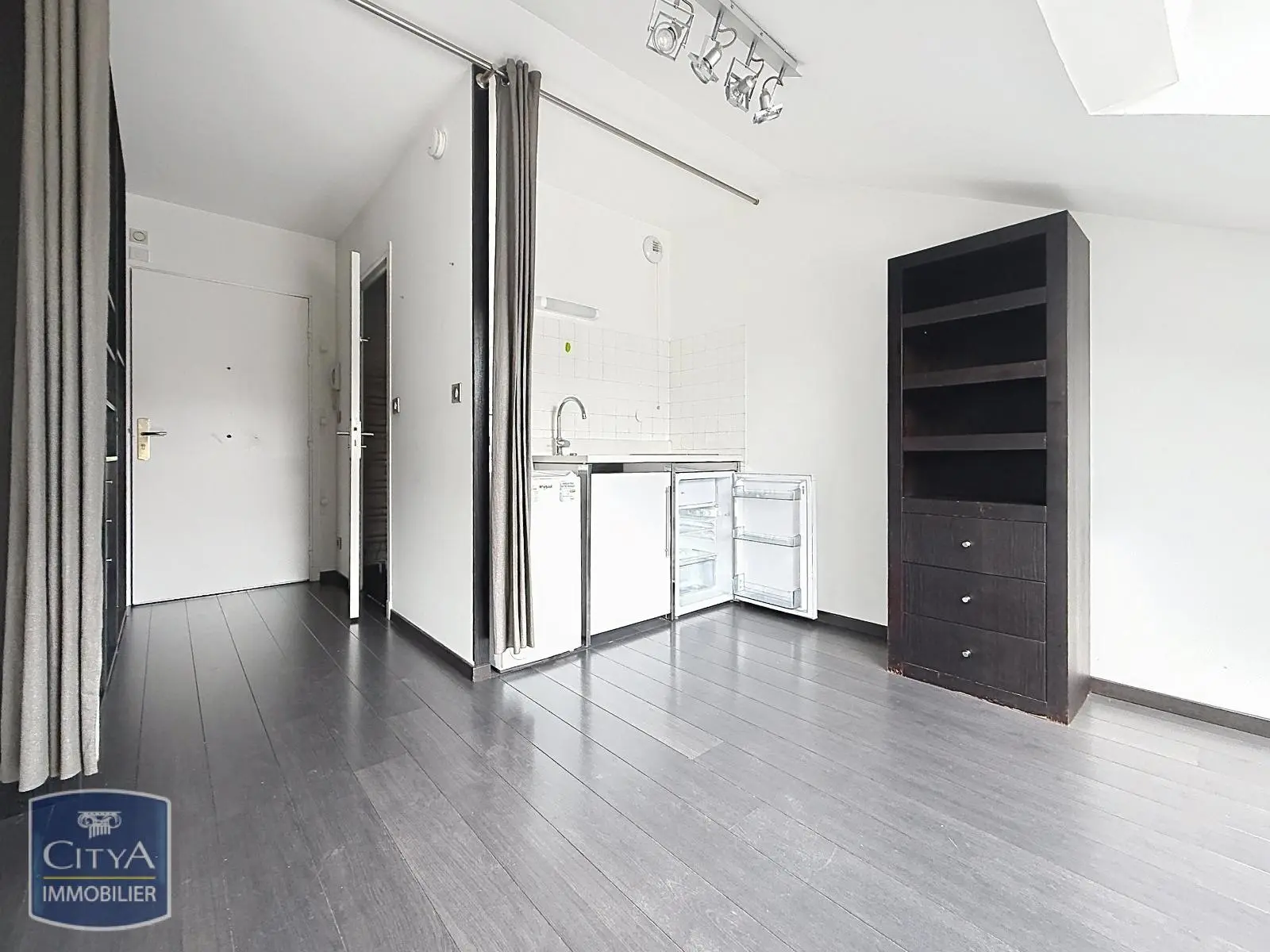 Photo 3 Appartement 1 pièce 16.77m²