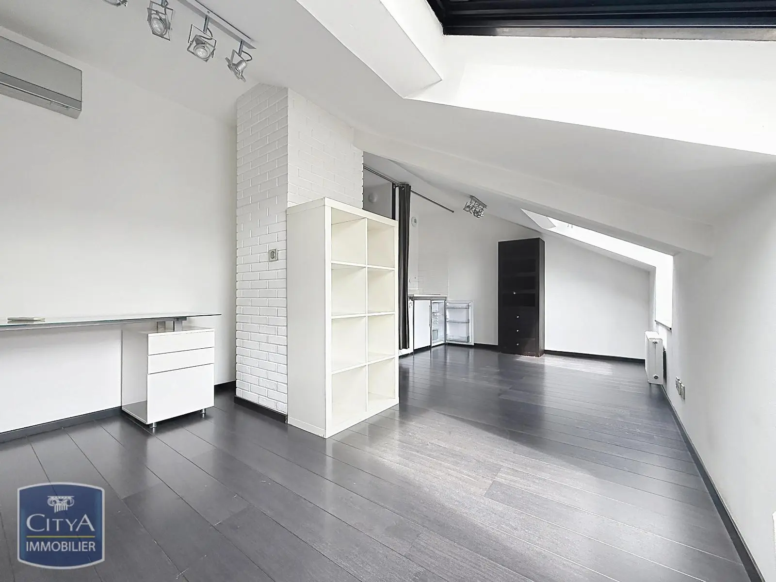 Photo 2 Appartement 1 pièce 16.77m²
