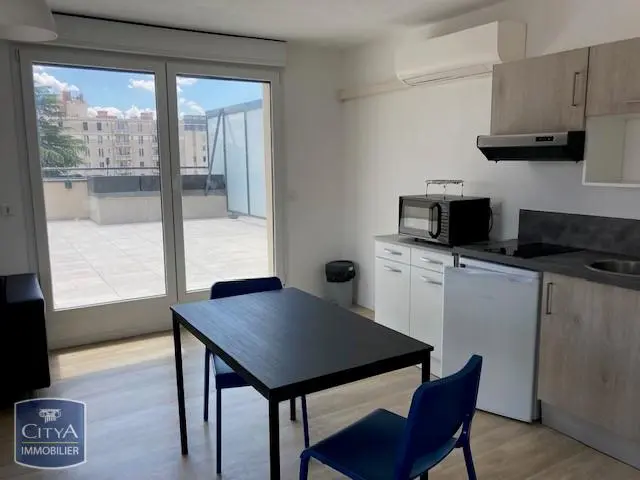 Photo 2 Appartement 1 pièce 38.82m²