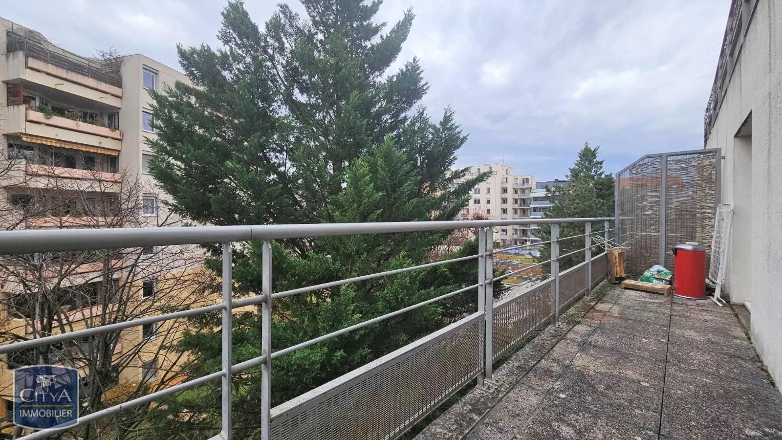 Photo 2 Appartement 1 pièce 37m²