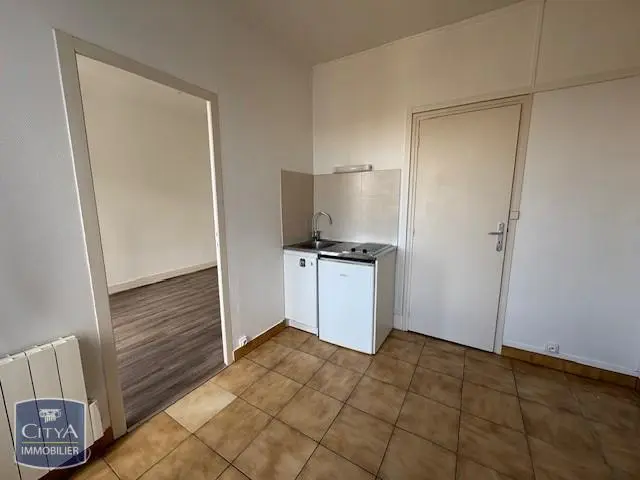 Photo 2 Appartement 1 pièce 24.19m²
