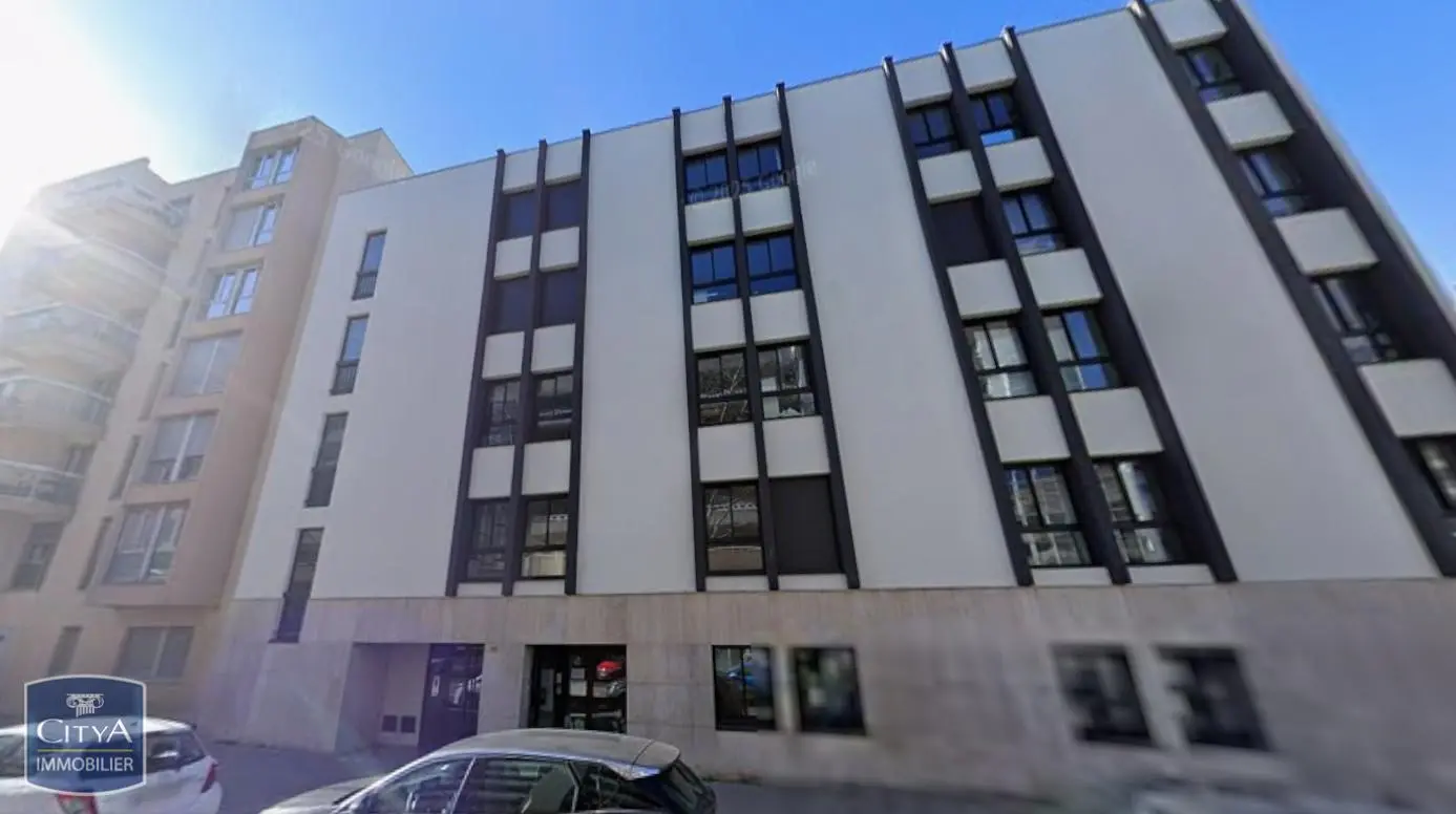 Photo 1 Appartement 1 pièce 31.82m²