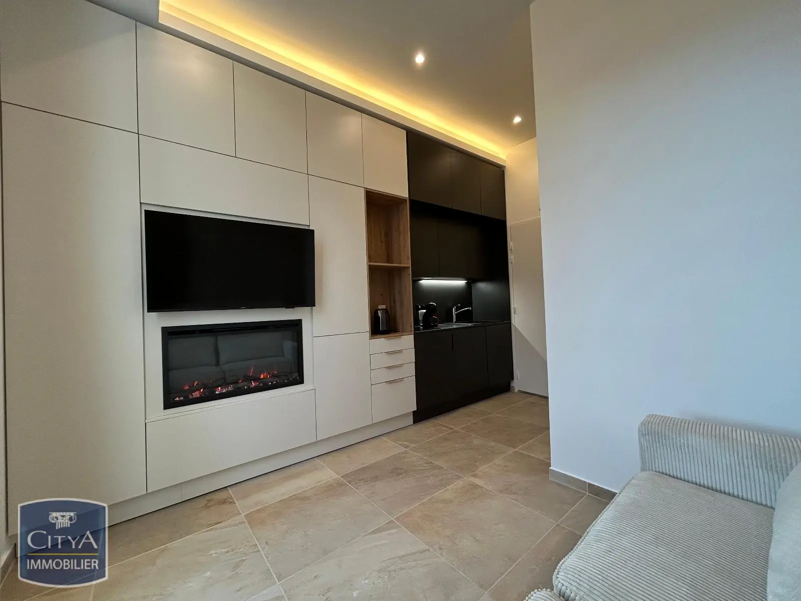 Photo 2 Appartement 1 pièce 15.55m²